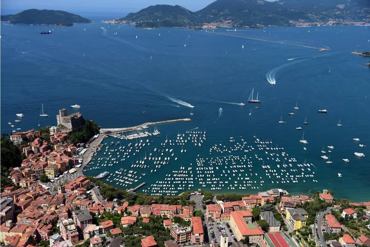 Ferienwohnung Casa Norb Lerici - With Private Parking